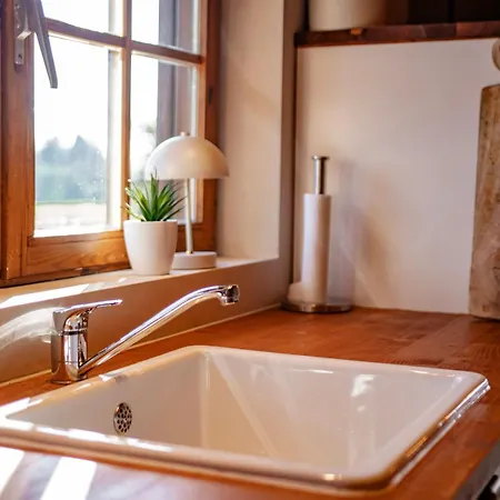 Chez Hubert Chalé *